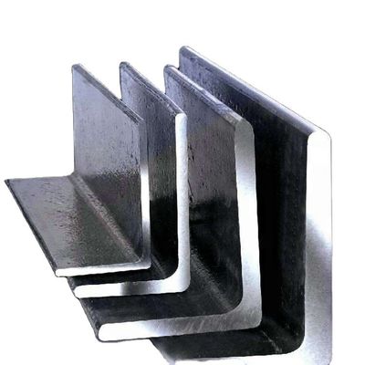 Op maat gemaakt ontwerp van 50x50 staal hoekbalk met shop primer en Shot Blasting ±1% tolerantie