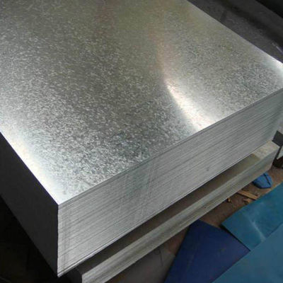 Dx51d Dx52d Dx53d gegalvaniseerde rollplaten van staalplaten met een regelmatig spangeltype en een decoiling-verwerkingsservice