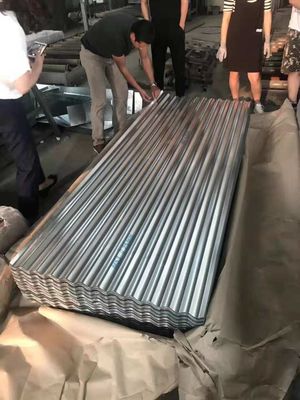 Warme vraag Regelmatige Spangle gegalvaniseerde ijzeren dakplaat met aangepaste breedte en maten 600-1250mm