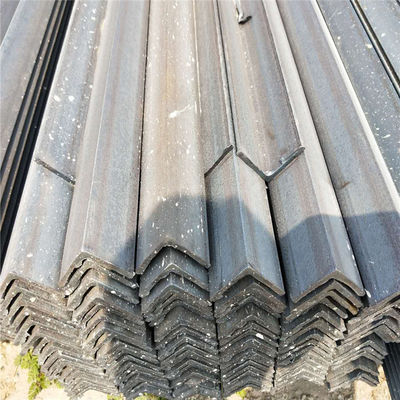 Werkplaats Primer en Shot Blasting ongelijke L-hoek staalstaaf op voor legeringsmateriaal vereiste