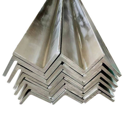 Facturatie op basis van het werkelijke gewicht van gegalvaniseerd gelijkhoekstaal van 100x100x10 mm van fabrikanten met een tolerantie van ±1%
